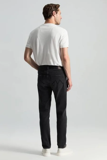 Saf Pamuk Slim Fit Siyah Denim Pantolon