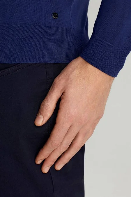 Ultrafine Merino Yünü V Yaka Mavi Triko