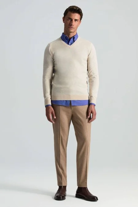 V Yaka Açık Bej Merino Yün Triko