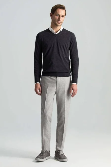 V Yaka Merino Yün Antrasit Triko