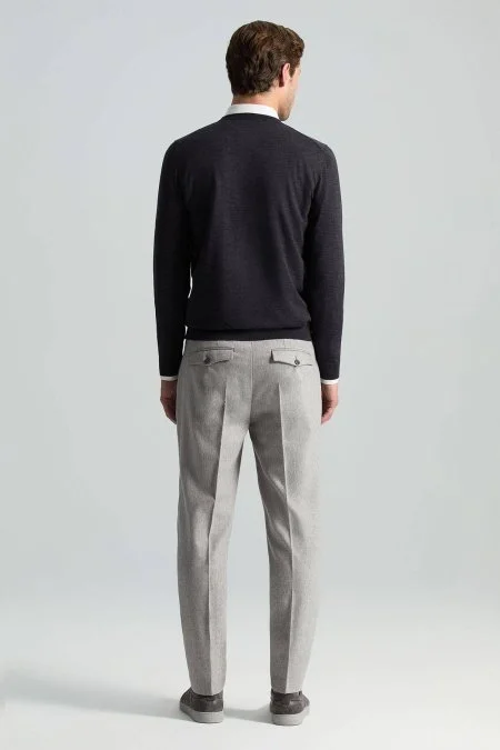 V Yaka Merino Yün Antrasit Triko