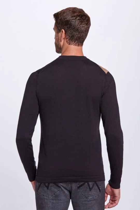 Çizgi Desen Yarım Balıkçı Yaka Siyah Triko