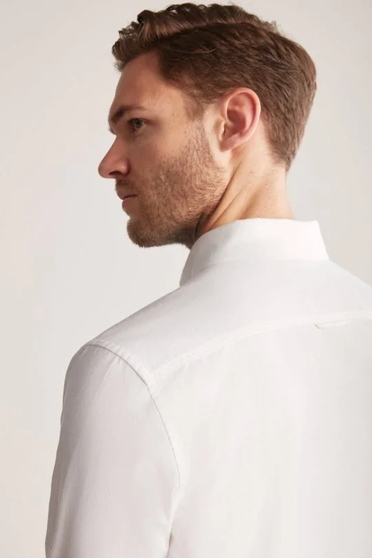 Düğmeli Yaka Saf Pamuk Beyaz Gömlek