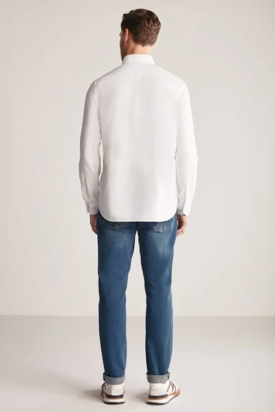 Düğmeli Yaka Saf Pamuk Beyaz Gömlek