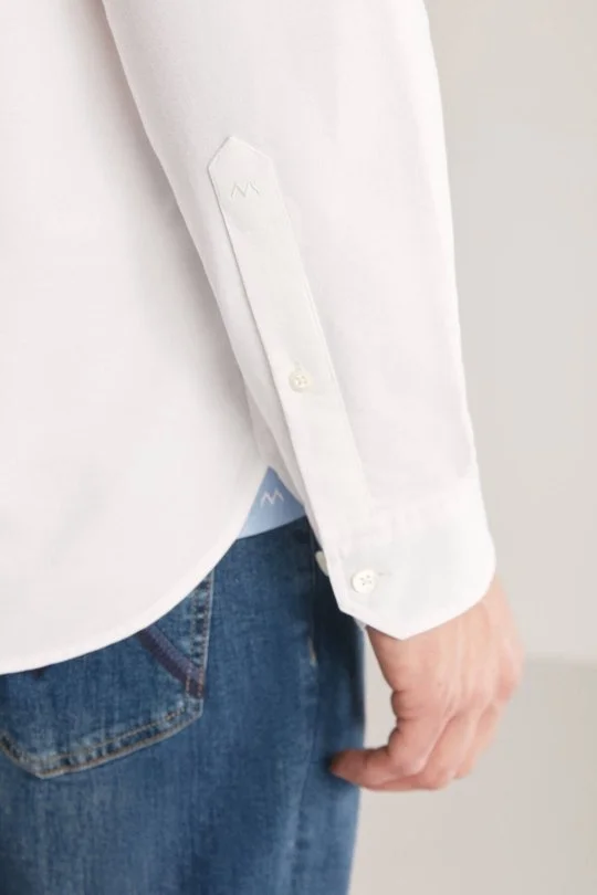 Düğmeli Yaka Saf Pamuk Beyaz Gömlek