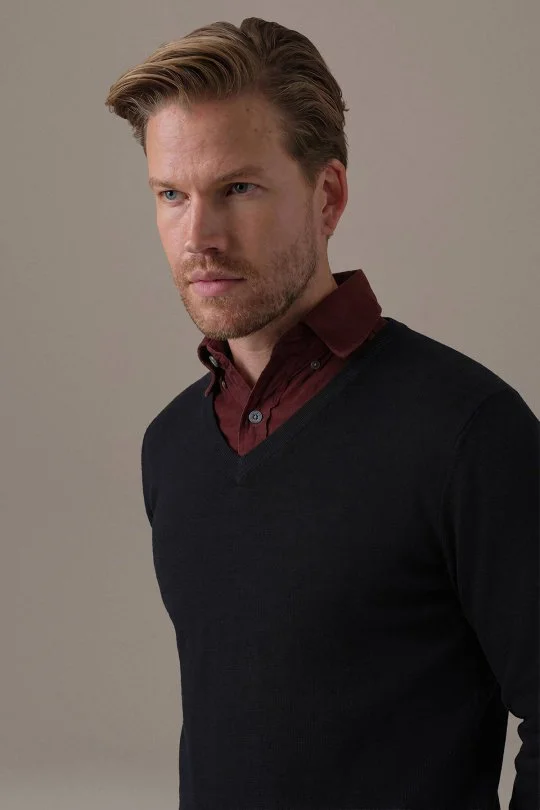Extrafine Merino V Yaka Siyah Triko