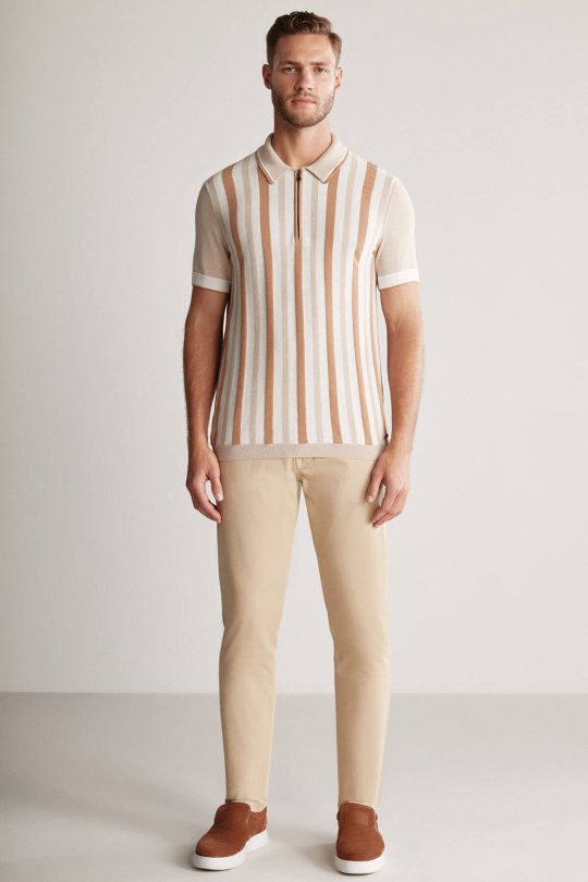 Fermuar Detaylı Çizgi Desen Krem Rengi Triko Polo