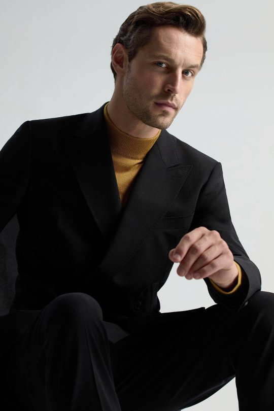 İtalyan Yün Karışımlı Siyah Kruvaze Blazer Ceket