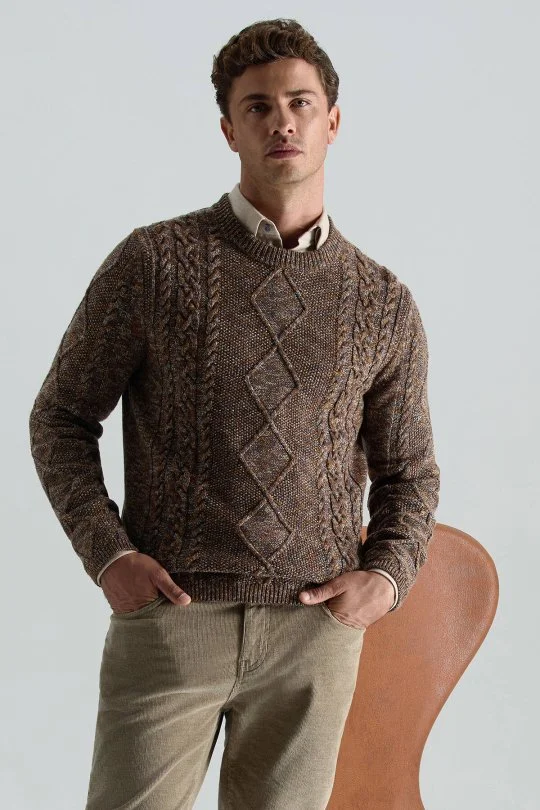 Hemington - Merino Yün-İpek Karışım Aran Örgü Desen Bisiklet Yaka Tütün Rengi Kazak