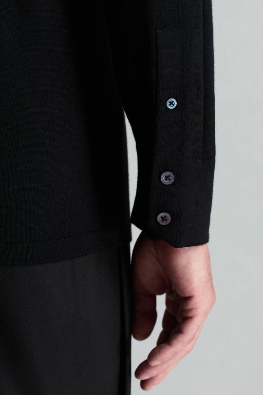 Merino Yün Pamuk Karışım Şerit Desenli Düğmeli Siyah Triko Gömlek