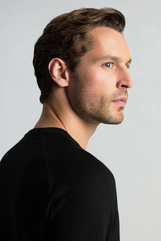 Merino Yün Siyah Bisiklet Yaka Triko