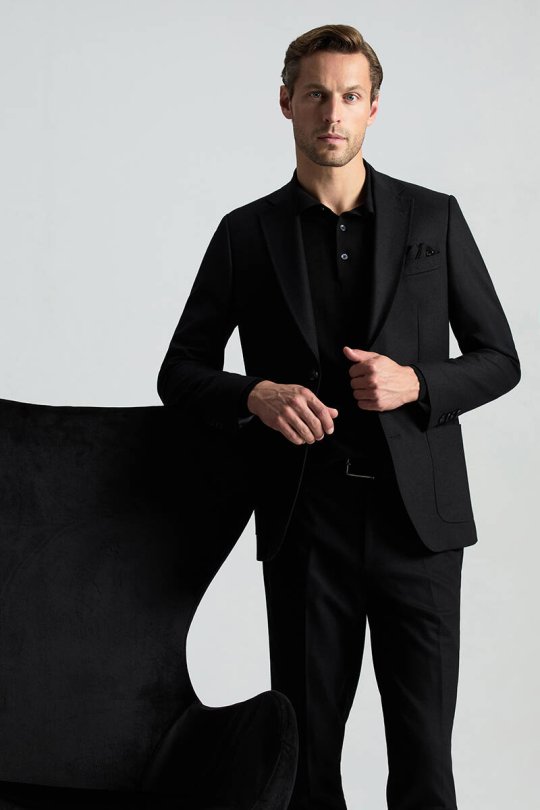 Merino Yünü Polo Yaka Siyah Triko