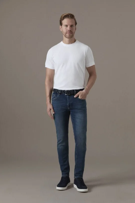 Pamuk Karışım Slim Fit Lacivert Taşlanmış Denim Pantolon