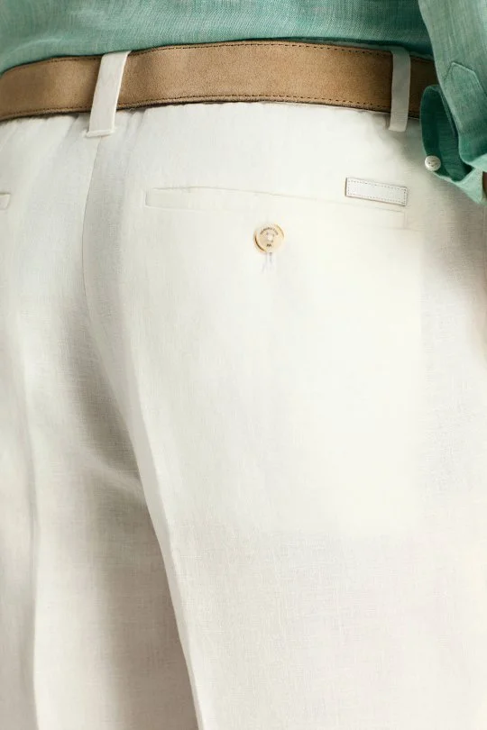 Saf Keten Beyaz Pileli Şort