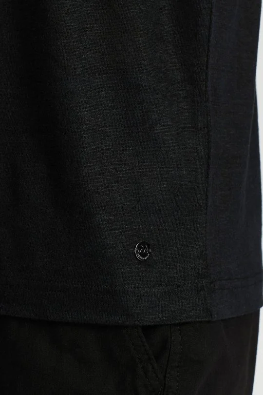 Saf Keten Siyah Bisiklet Yaka T-Shirt