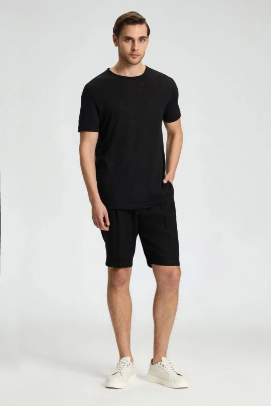 Saf Keten Siyah Bisiklet Yaka T-Shirt