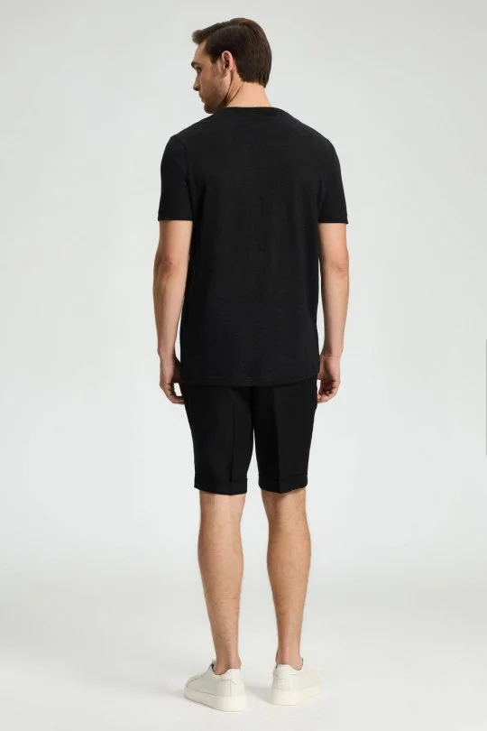 Saf Keten Siyah Bisiklet Yaka T-Shirt