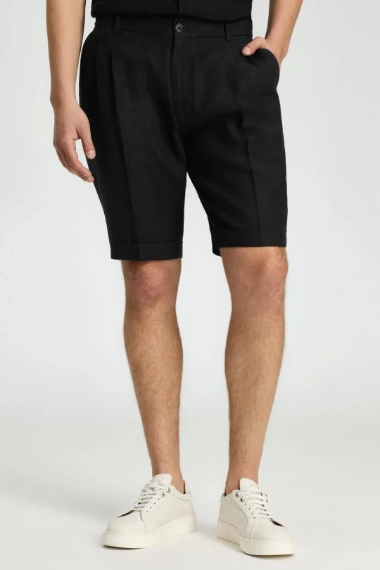 Saf Keten Siyah Pileli Şort