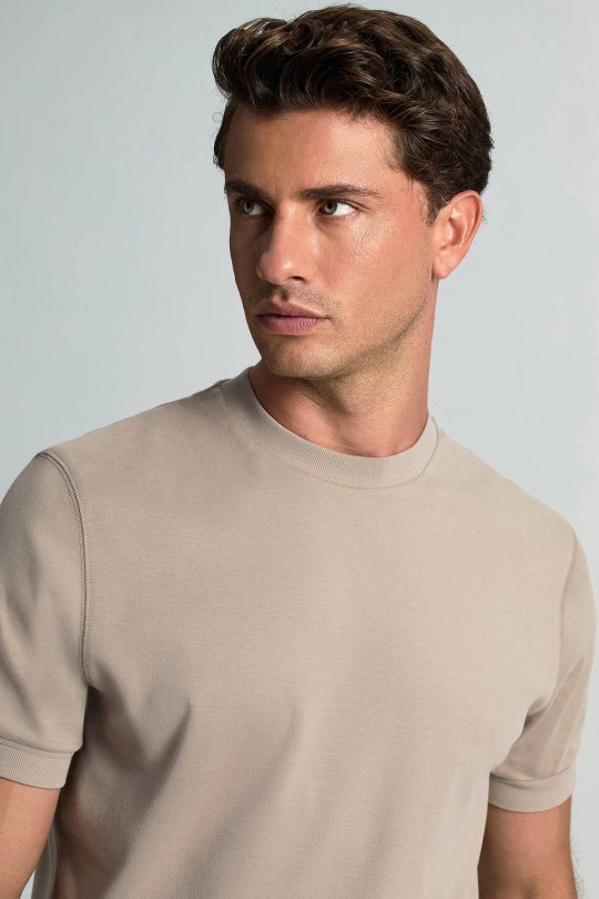 Saf Pamuk Bisiklet Yaka Vizon Rengi Basic T-Shirt