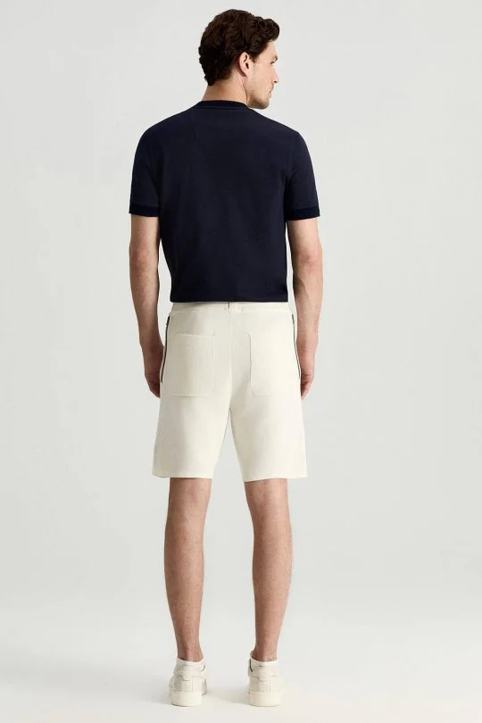 Saf Pamuk Cepleri Fermuarlı Beyaz Triko Şort