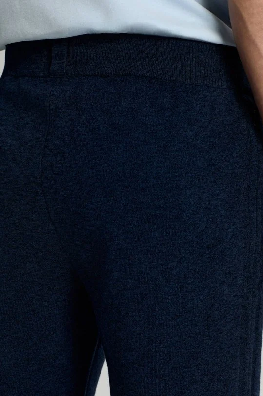 Saf Pamuk Şerit Detaylı Cepleri Fermuarlı Lacivert Triko Şort