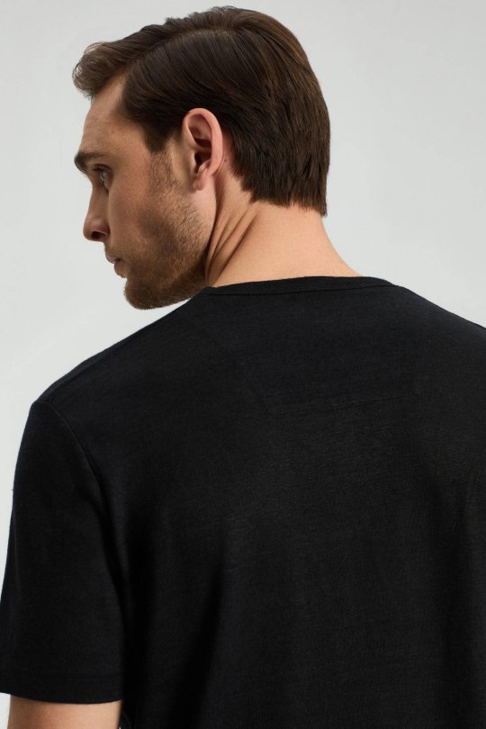 Saf Keten Siyah Bisiklet Yaka T-Shirt