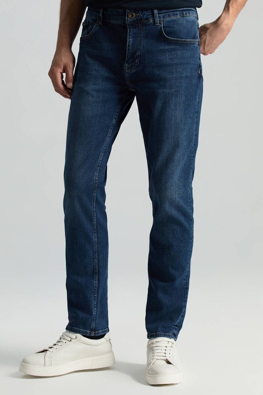 Saf Pamuk Slim Fit Lacivert Taşlanmış Denim Pantolon