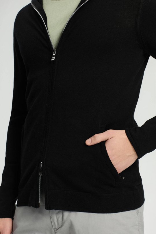 Slim Fit Siyah Kapüşonlu İnce Hırka