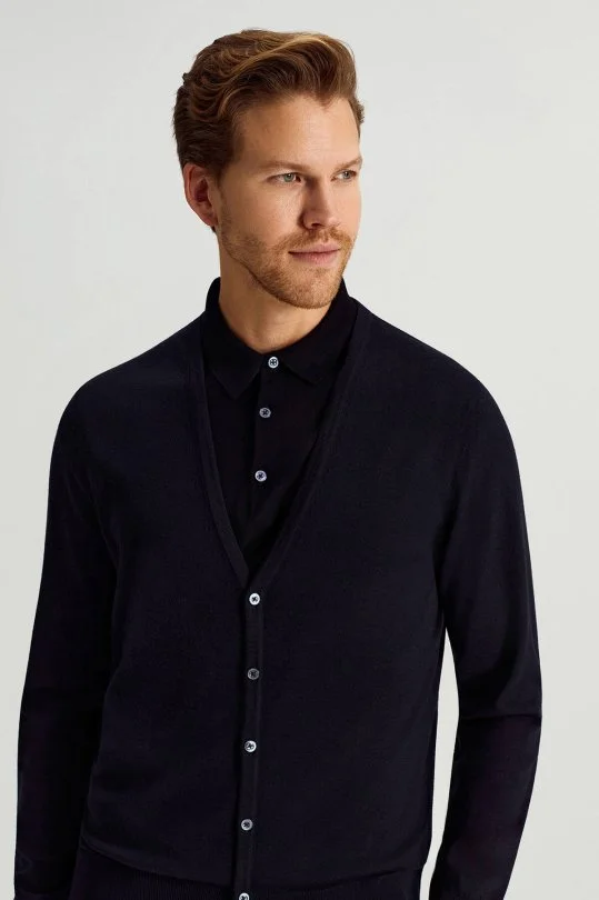 Hemington - Ultrafine Merino Yünü Siyah Triko Hırka (3)