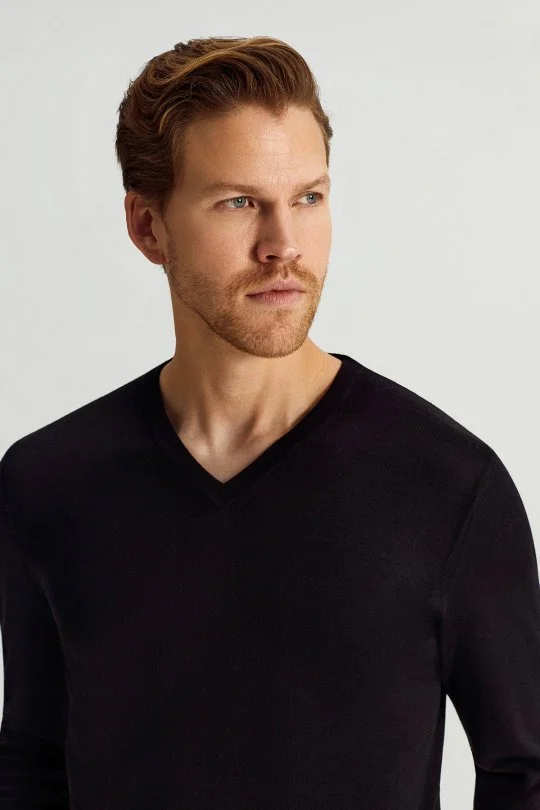 Hemington - Ultrafine Merino Yünü V Yaka Siyah Triko (2)