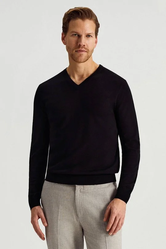 Hemington - Ultrafine Merino Yünü V Yaka Siyah Triko (1)