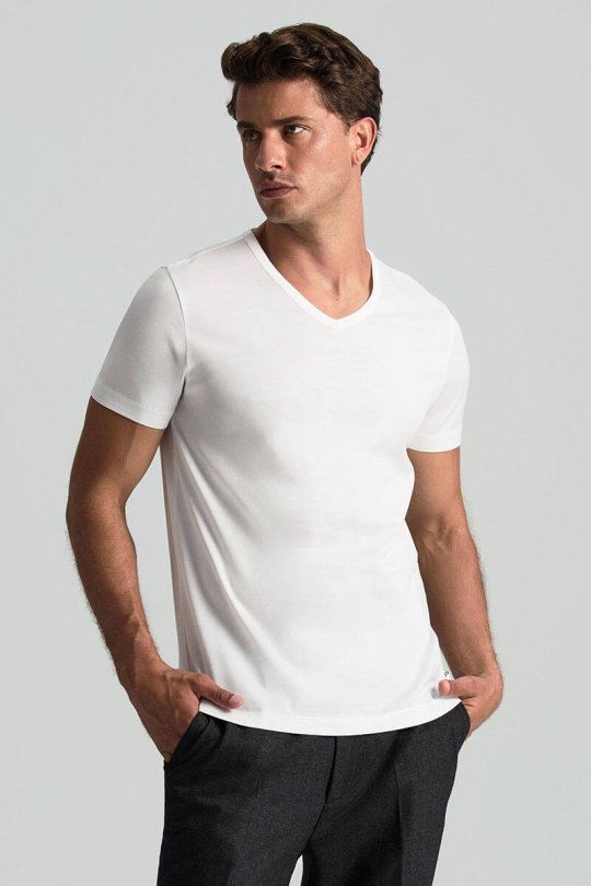 Beyaz V Yaka Basic T-Shirt