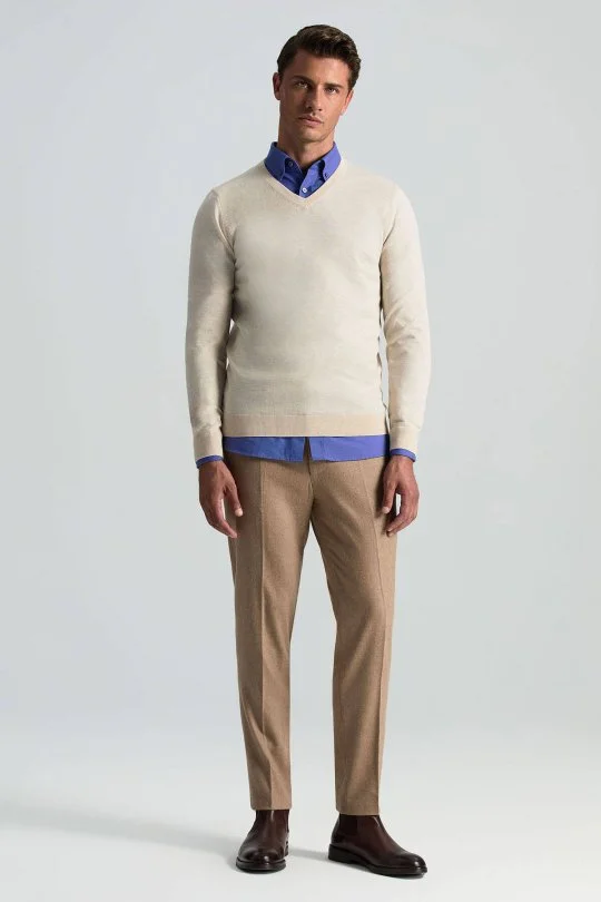 V Yaka Açık Bej Merino Yün Triko