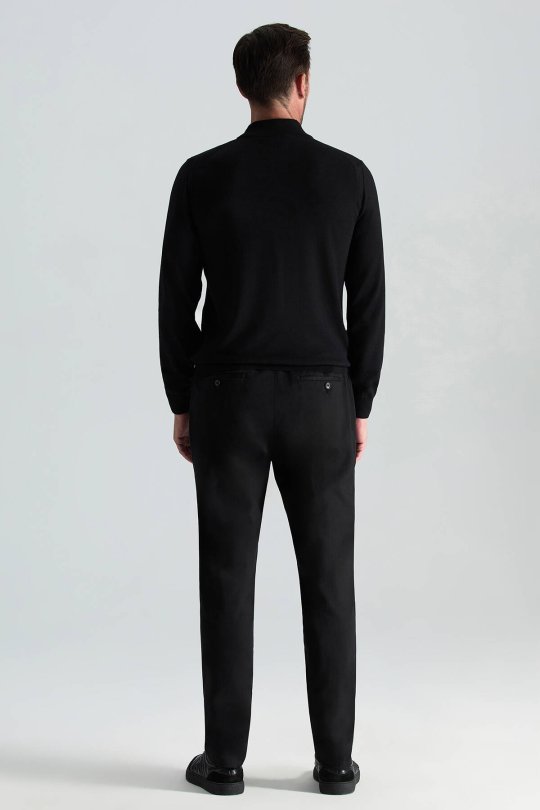 Yarım Balıkçı Yaka Merino Yün Siyah Triko