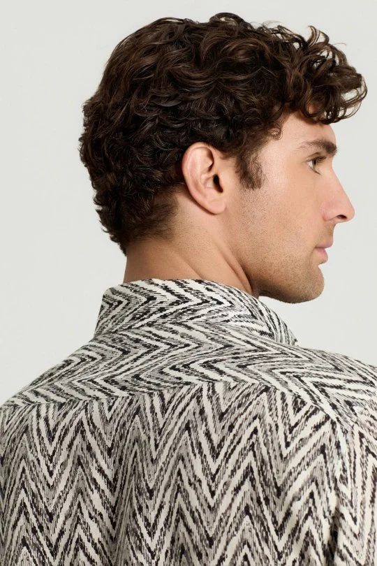 Zigzag Desen Siyah Açık Gri Saf Keten Gömlek