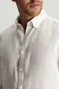 Düğmeli Yaka Saf Keten Beyaz Gömlek